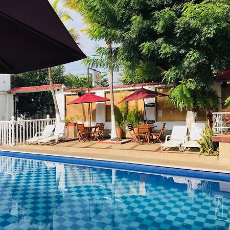 Hotel Maceo Melgar Ngoại thất bức ảnh