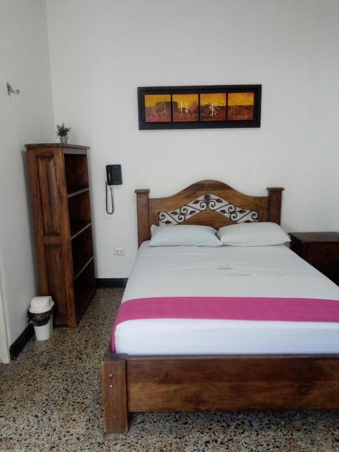 Hotel Maceo Melgar Ngoại thất bức ảnh