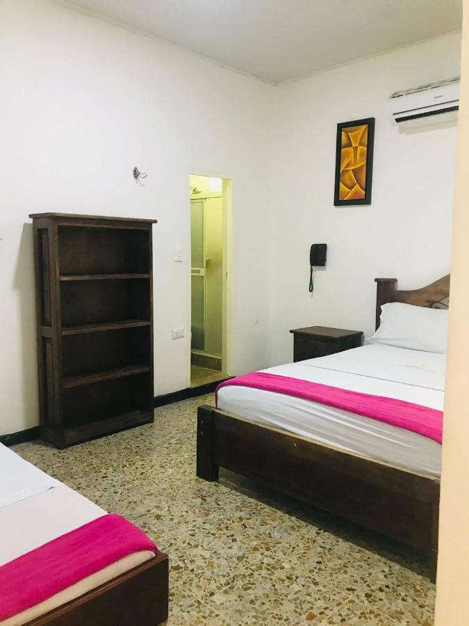 Hotel Maceo Melgar Ngoại thất bức ảnh