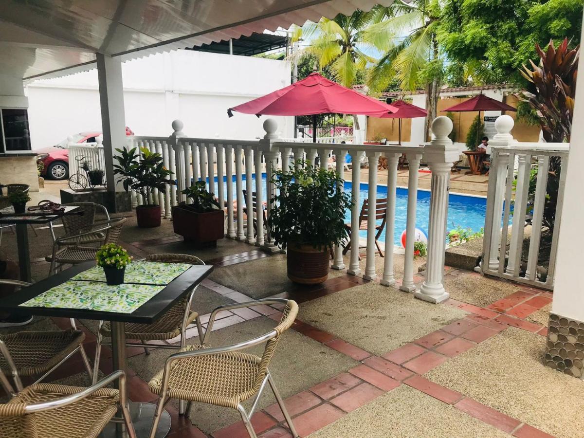 Hotel Maceo Melgar Ngoại thất bức ảnh