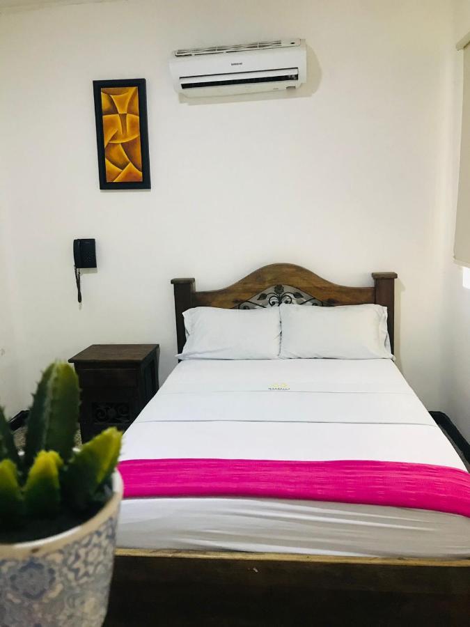 Hotel Maceo Melgar Ngoại thất bức ảnh