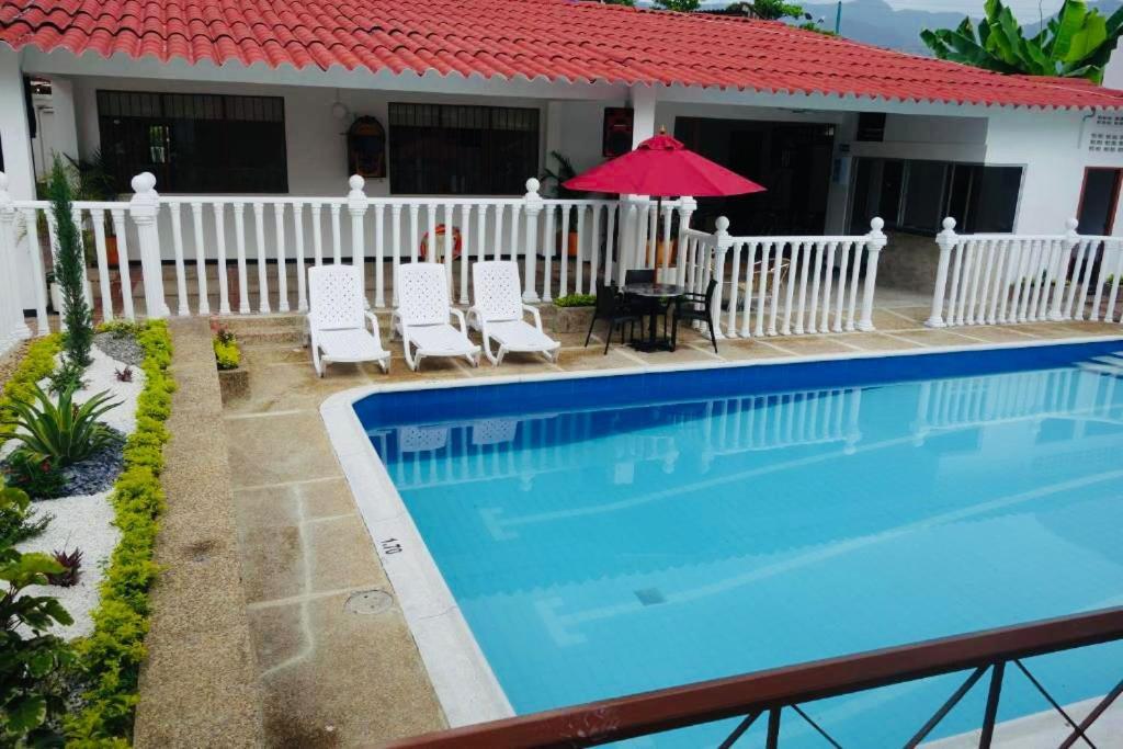 Hotel Maceo Melgar Ngoại thất bức ảnh