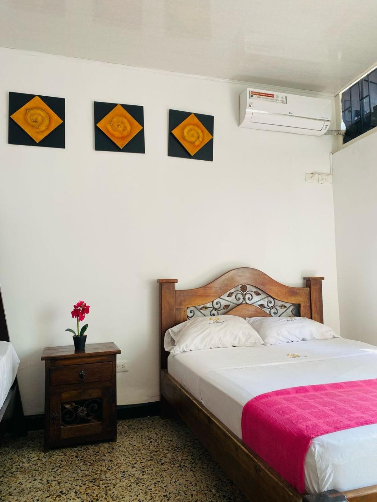 Hotel Maceo Melgar Ngoại thất bức ảnh