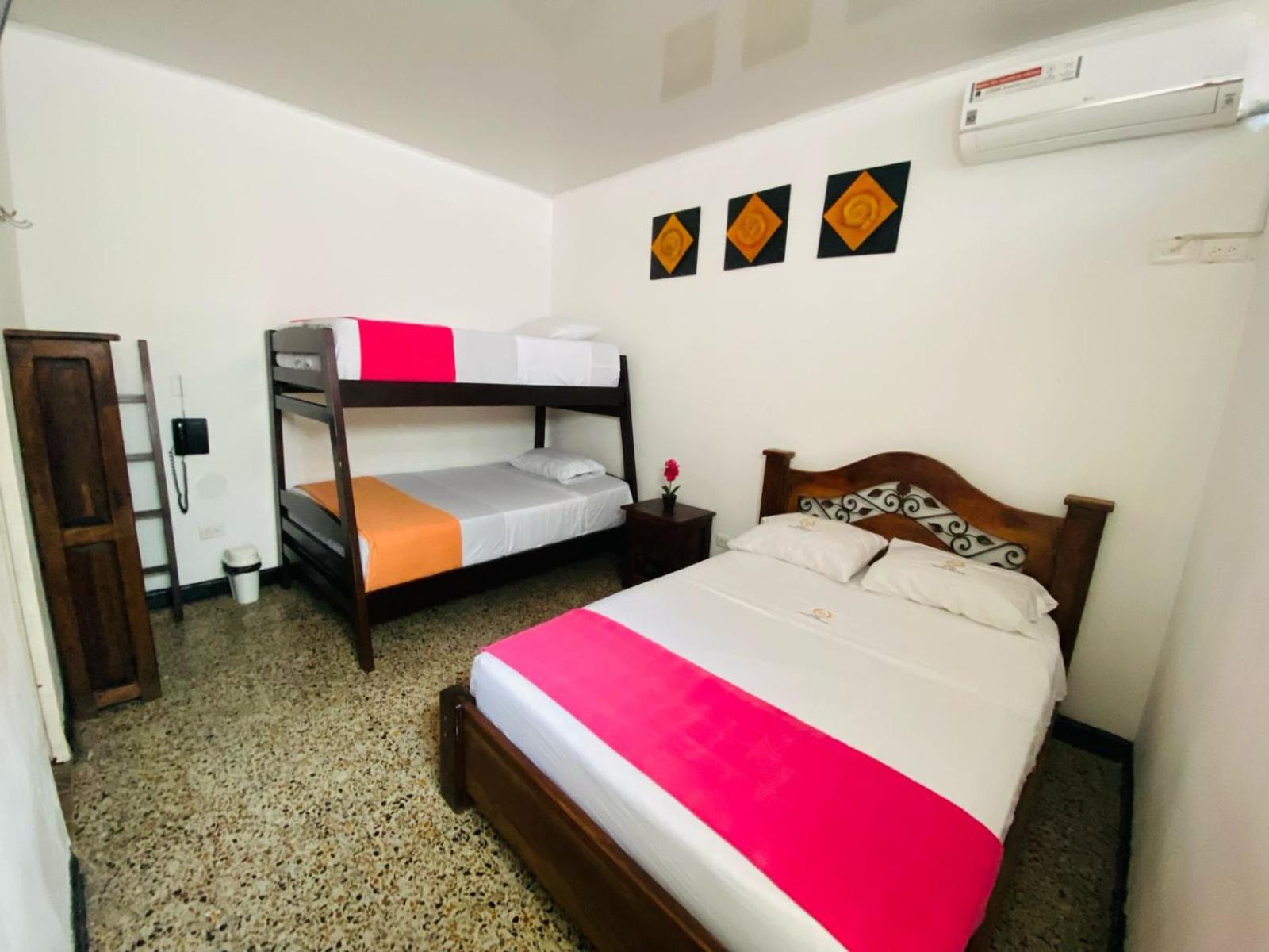 Hotel Maceo Melgar Ngoại thất bức ảnh